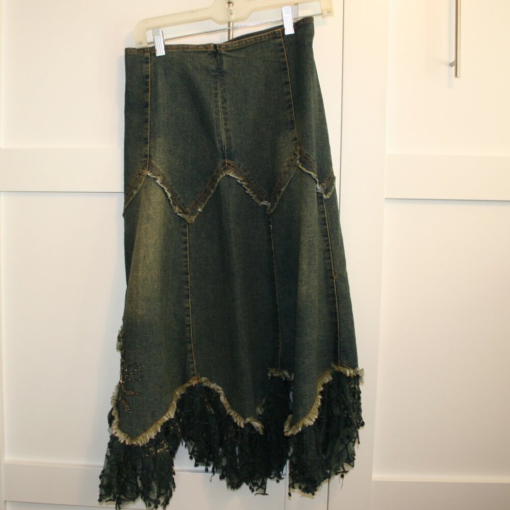 West 36th New York Size S Midi Length Embroidered & Embellished Denim Skirt 😋 - Picture 2 of 5